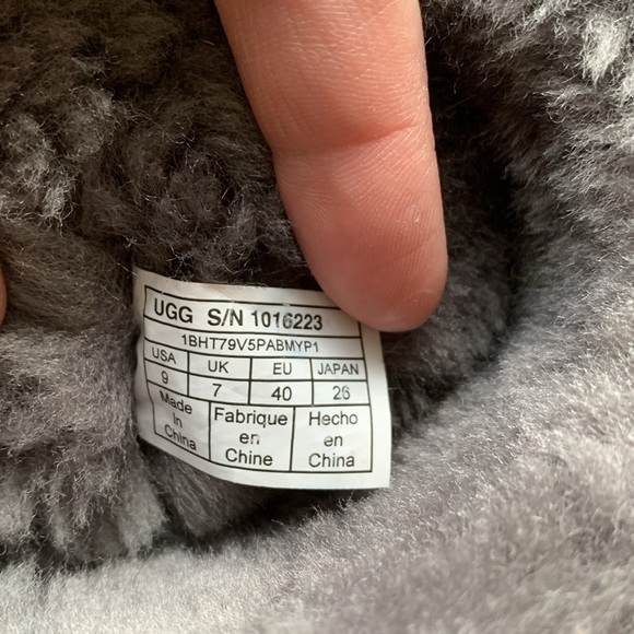 Grey Classic Ugg Boots Size 9 - Picture 9 of 10